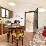 Borgo Grondaie Lejlighedshotel 3*