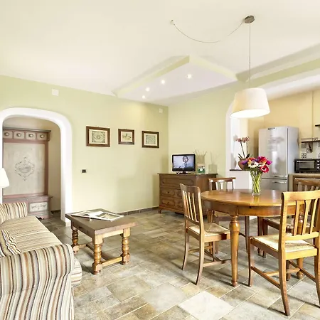 Borgo Grondaie Aparthotel Siena