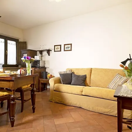 Borgo Grondaie 아파트호텔 3*